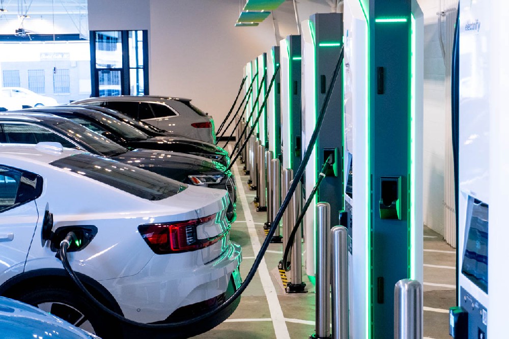 Electric car charging business: how to start and scale profitably